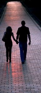 pareja caminando - imagenes de amor - imagenes romanticas